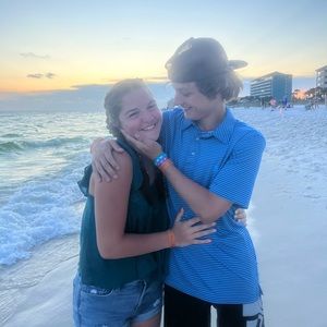 Meet your Posher, Ella